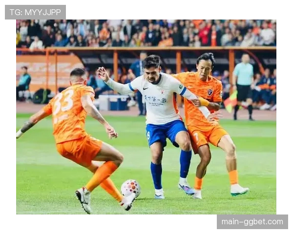 山东泰山七粒失球暴露中场屏障缺失,防守硬度需提升 山东泰山七粒失球暴露中场屏障缺失,防守硬度需提升